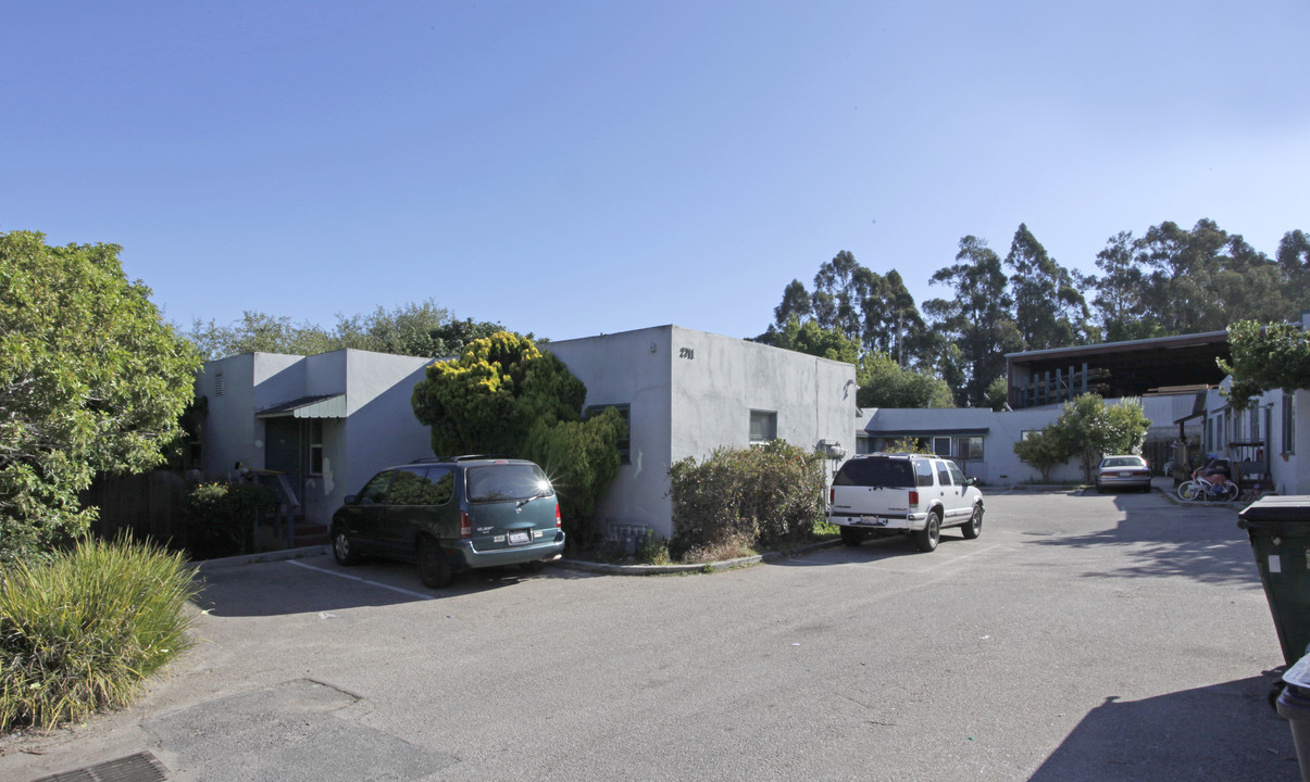 2711 Soquel Ave in Santa Cruz, CA - Foto de edificio