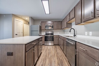 Bluffs of Burlington in Florence, KY - Foto de edificio - Building Photo