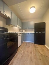 125 Clubhouse Dr SW in Leesburg, VA - Building Photo - Building Photo