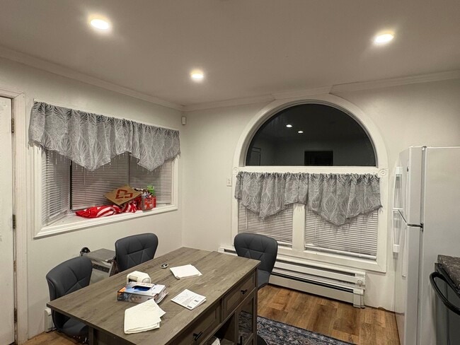 5 Brush Rd in Mastic Beach, NY - Foto de edificio - Building Photo