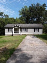 164 Laverne Cir SW in Milledgeville, GA - Building Photo