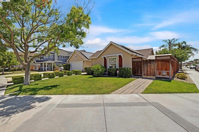 1636 Green Springs Ct in Tracy, CA - Building Photo - Building Photo