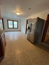 9 Division St, Unit 3R in Worcester, MA - Foto de edificio - Building Photo