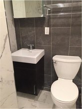 224 W 13th St-Unit -#R3 in New York, NY - Building Photo - Building Photo