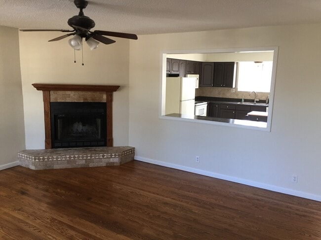 3719 Clearview Dr in Byrnes Mill, MO - Foto de edificio - Building Photo