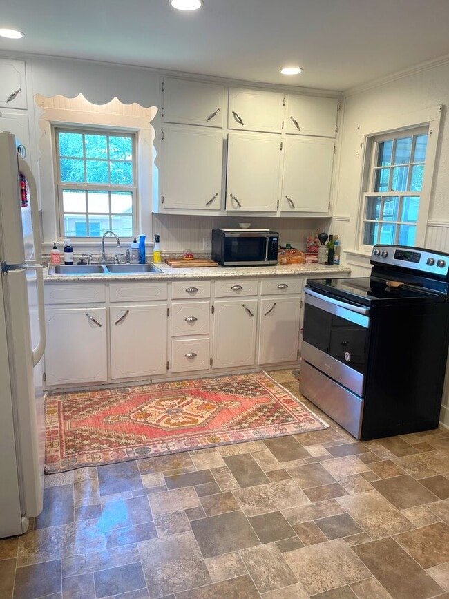 1316 Carlisle Ave in Guntersville, AL - Building Photo - Building Photo