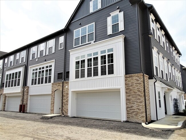 320 Mayer Pl in Lancaster, PA - Foto de edificio - Building Photo