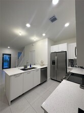 4227 NW 83rd Path in Doral, FL - Building Photo - Building Photo