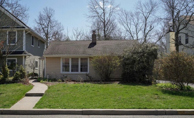 28 Summit Ave in Fords, NJ - Building Photo - Building Photo