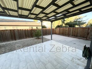 2383 Clemente Ln in Tracy, CA - Building Photo - Building Photo