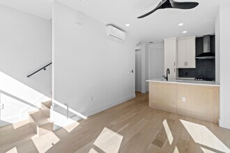 2916 E 13th St in Austin, TX - Building Photo - Building Photo