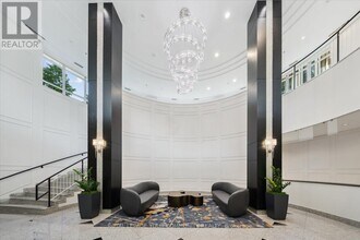 18-218 Harrison Garden Blvd in Toronto, ON - Building Photo - Building Photo