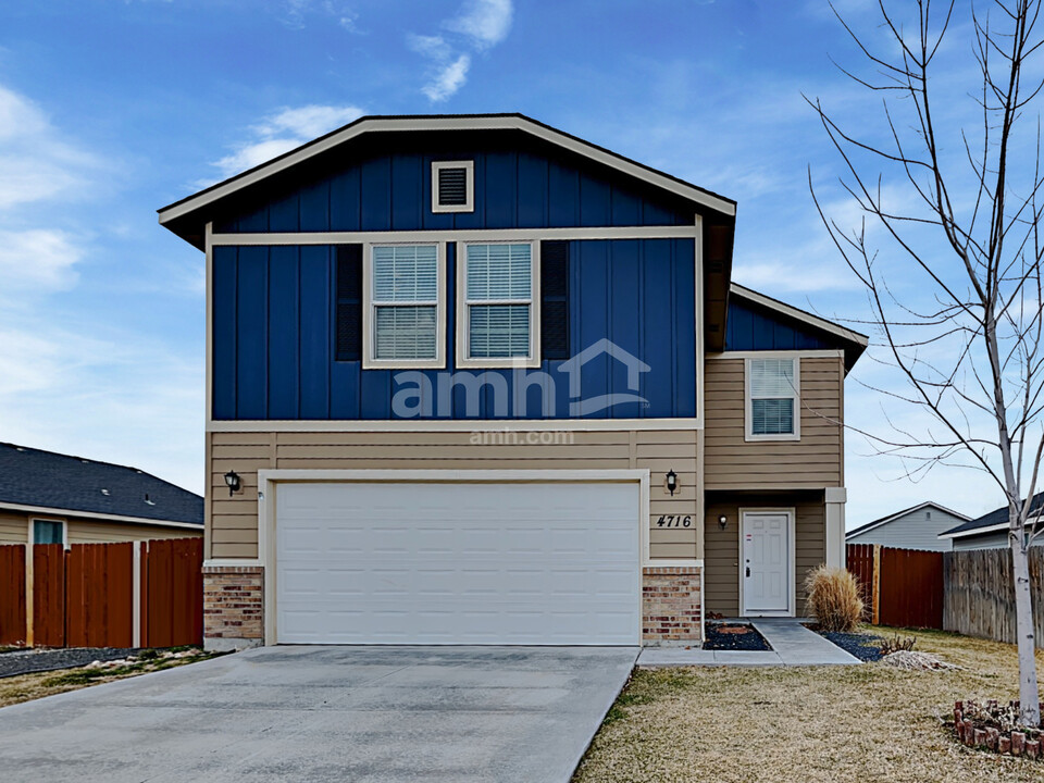 4716 Keepsake Ave in Caldwell, ID - Foto de edificio