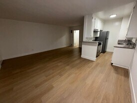 10776 Rose Ave in Los Angeles, CA - Building Photo