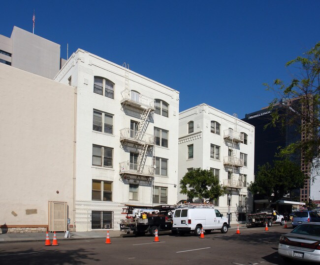 Community at Carnegie in San Diego, CA - Building Photo - Building Photo