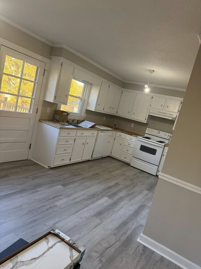 107 Emlee St in Lexington, NC - Building Photo - Building Photo