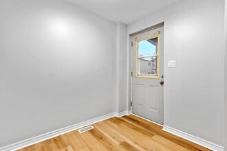 238 Rue Notre-Dame-de-l'île in Gatineau, QC - Building Photo - Building Photo