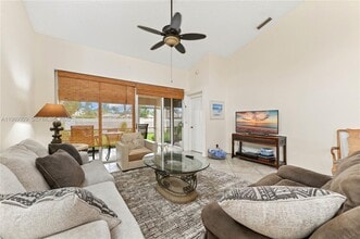 401 Sabal Palm Ln in Palm Beach Gardens, FL - Building Photo - Building Photo