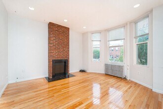 2122 43rd St, Unit 1 in Astoria, NY - Building Photo - Building Photo