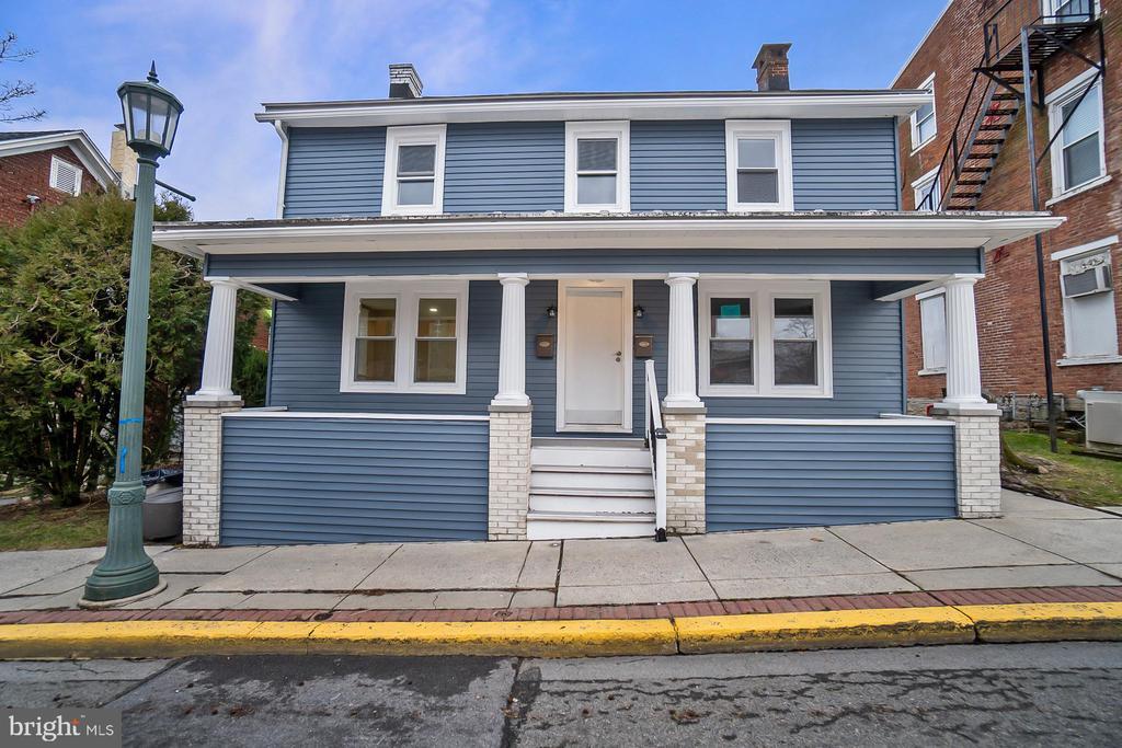 474 W Main St in Kutztown, PA - Building Photo