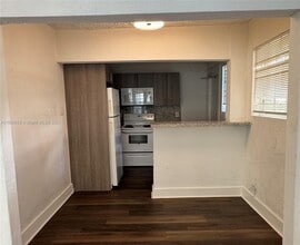 43 Sidonia Ave in Coral Gables, FL - Building Photo - Building Photo