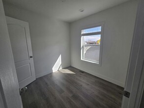 2537 Las Vegas Blvd N in North Las Vegas, NV - Building Photo - Building Photo