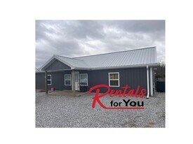 769 Hardy Rd in Cadiz, KY - Building Photo