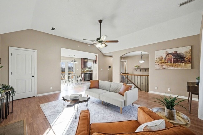 1304 Freedom Dr in Clarksville, TN - Building Photo - Building Photo