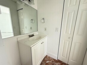 548 SW 17th Ave in Homestead, FL - Building Photo - Building Photo