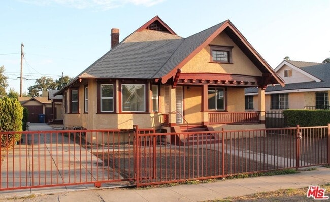 1244 W 46th St in Los Angeles, CA - Building Photo - Building Photo