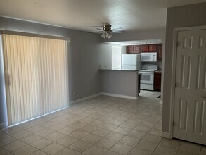 4965 Indian River Dr in Las Vegas, NV - Building Photo - Building Photo