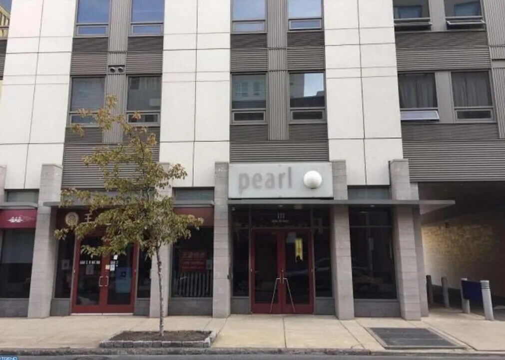 111 N 9th St, Unit 517 in Philadelphia, PA - Building Photo