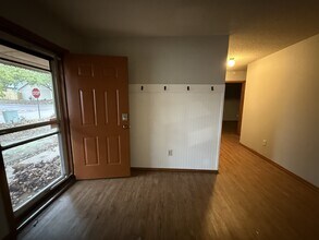 2202 Crestwood Dr in Stillwater, OK - Building Photo - Building Photo