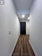 86-586 Dundas St E in Mississauga, ON - Building Photo - Building Photo