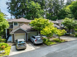 Villages at Montreux in Issaquah, WA - Foto de edificio - Building Photo