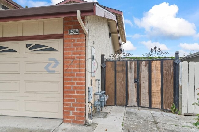 34497 Salinas Pl in Fremont, CA - Building Photo - Building Photo