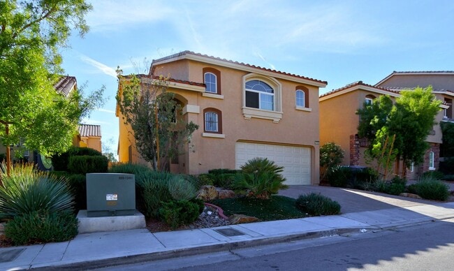6733 Lydian Ct