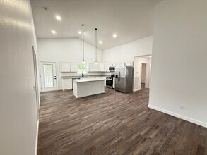 158 Sky View Meadow Dr in Crossville, TN - Foto de edificio - Building Photo