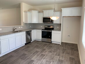 3852 Tersk Dr in Midland, NC - Foto de edificio - Building Photo