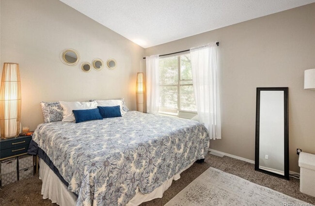 10587 W Maplewood Dr, Unit C in Littleton, CO - Building Photo - Building Photo