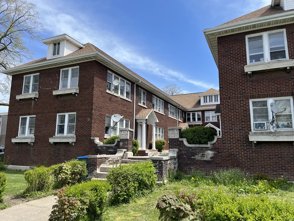 960 Dewey Ave in Rochester, NY - Building Photo