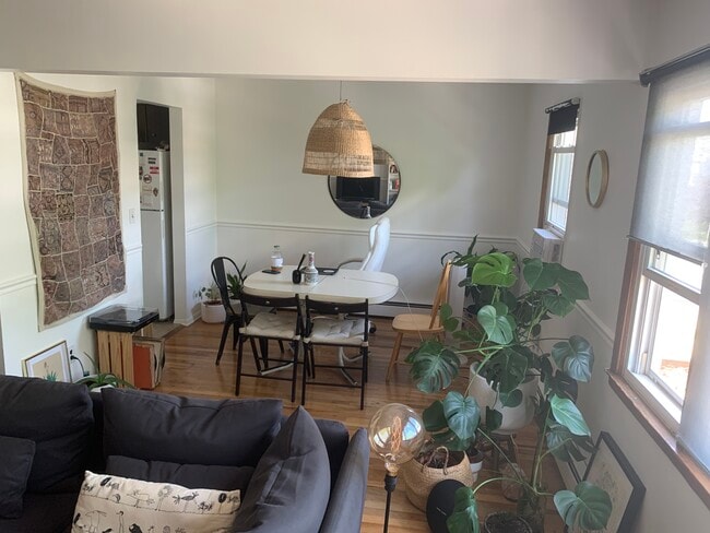 841 Adams Ave, Unit 2 in Elizabeth, NJ - Foto de edificio - Building Photo