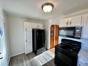 2757 Meadowview Dr NW in Roanoke, VA - Building Photo - Building Photo