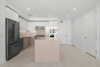 400 Central Ave, Unit 1109 in St. Petersburg, FL - Building Photo - Building Photo