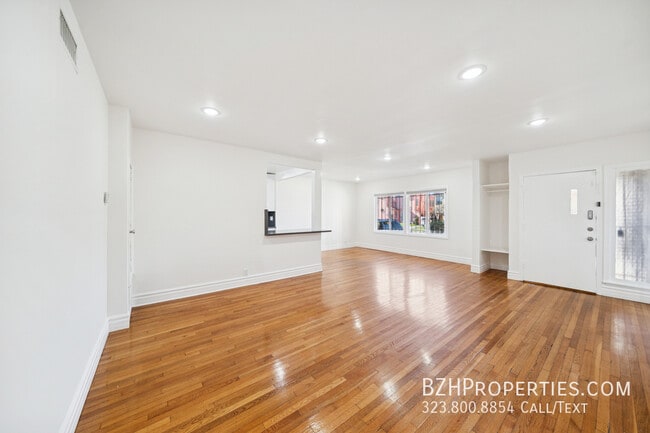 112 S Detroit St in Los Angeles, CA - Building Photo - Building Photo