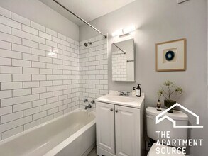 1340 N Dearborn St, Unit 08B in Chicago, IL - Building Photo - Building Photo