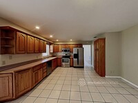 205 Rembrandt Dr in Brandon, FL - Building Photo - Building Photo