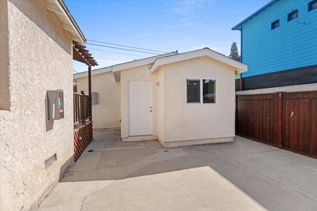 4044 Huron Ave, Unit C in Culver City, CA - Foto de edificio - Building Photo