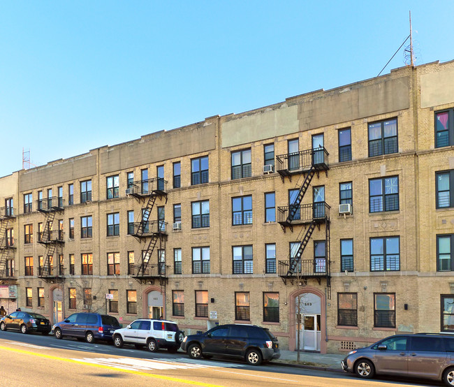 459 Pennsylvania Ave in Brooklyn, NY - Foto de edificio - Building Photo