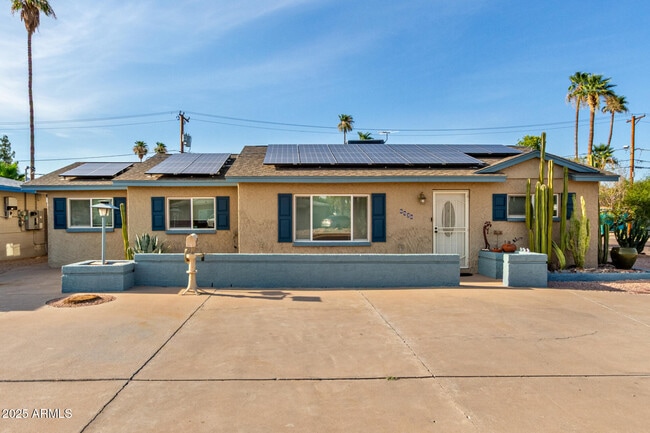 property at 6830 E Edgemont Ave